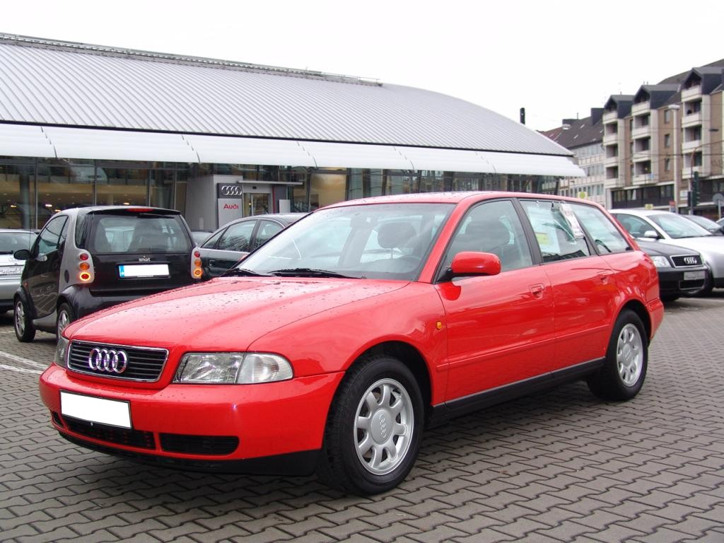 Audi A4 B5 Limousine und Avant, B5-Plattform-Familie mit 1.8T und V6