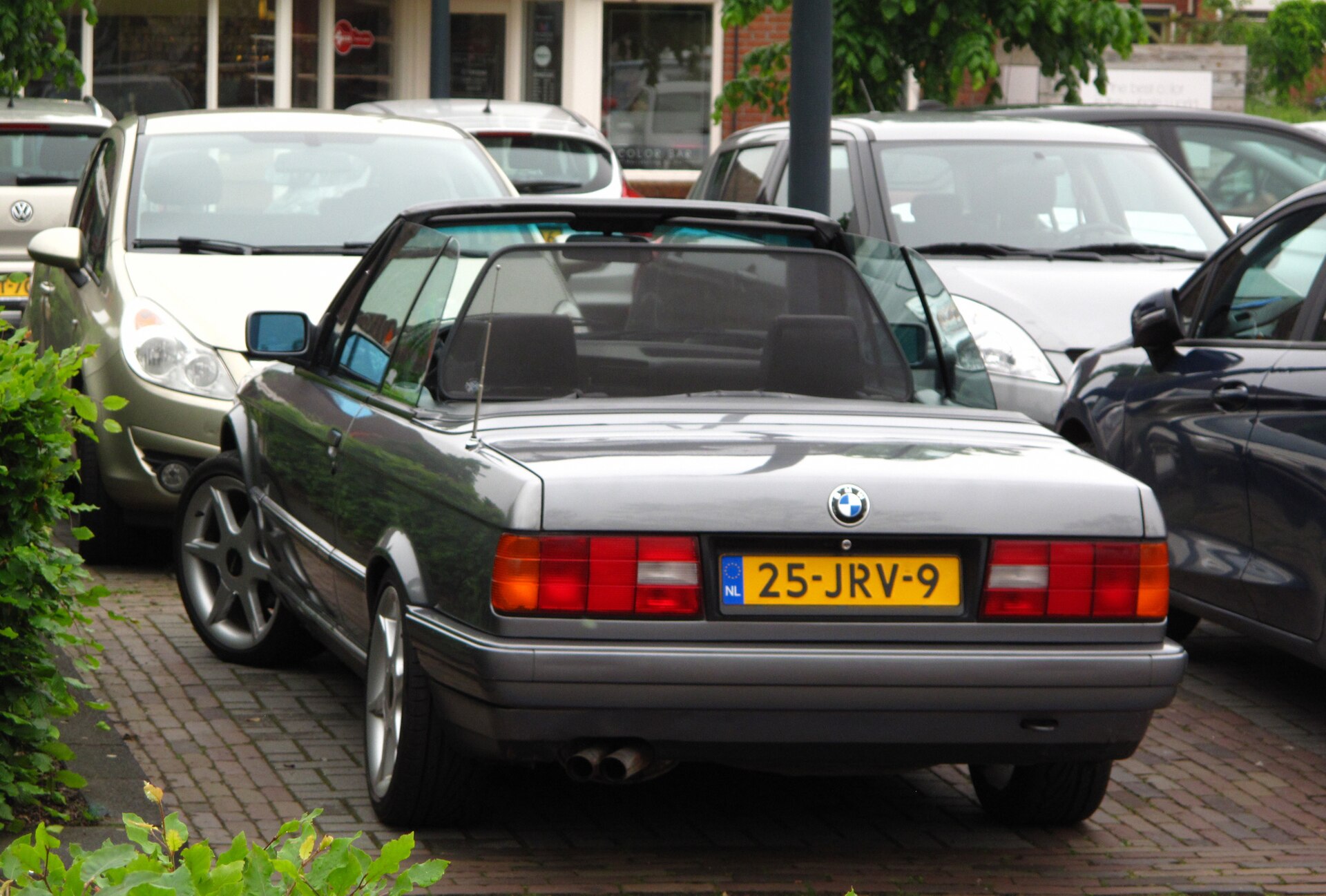 BMW E30 Cabrio, Karmann-Cabrio mit Stoffverdeck