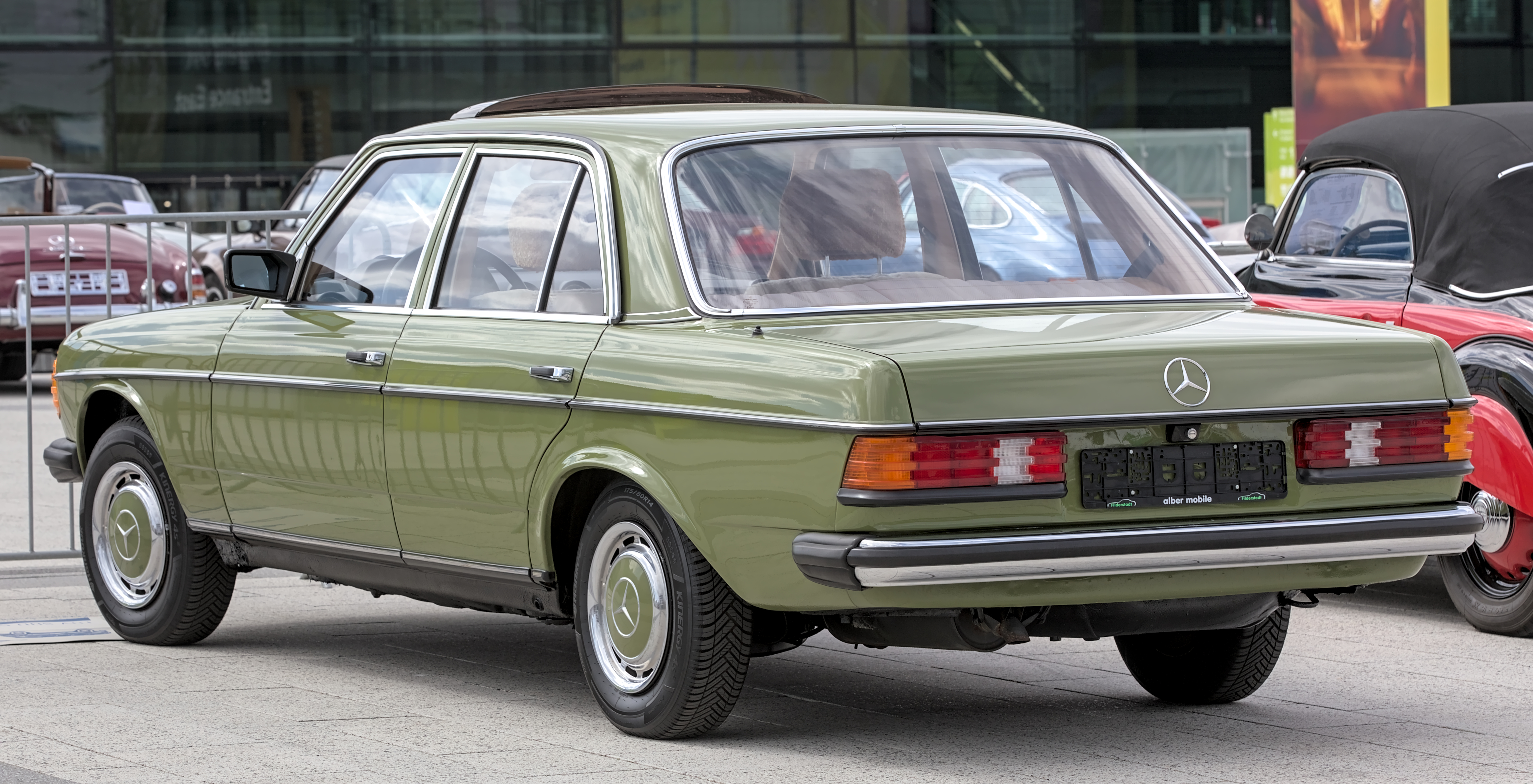 Mercedes W123 Limousine, der unzerstörbare Klassiker