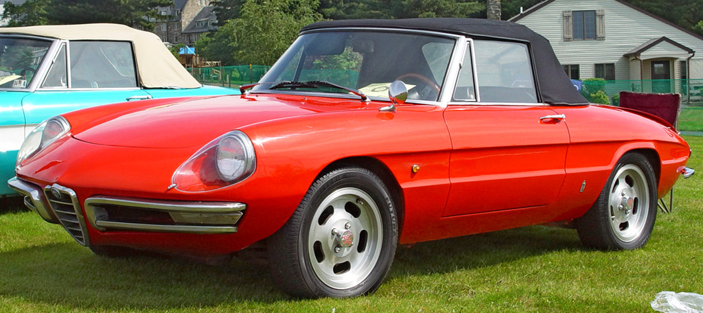 Alfa Romeo Spider Duetto Pininfarina-Roadster