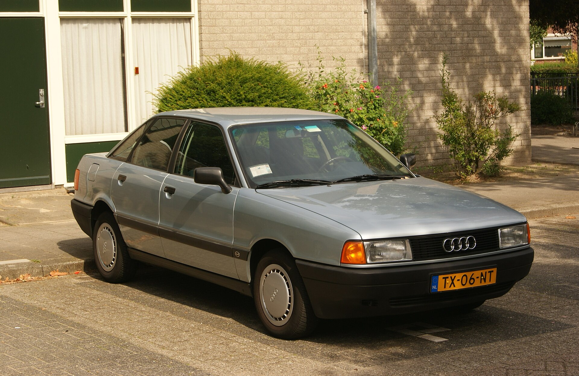 Audi 80 (B3) Standard, klassische Aufnahme aus Wikimedia Commons