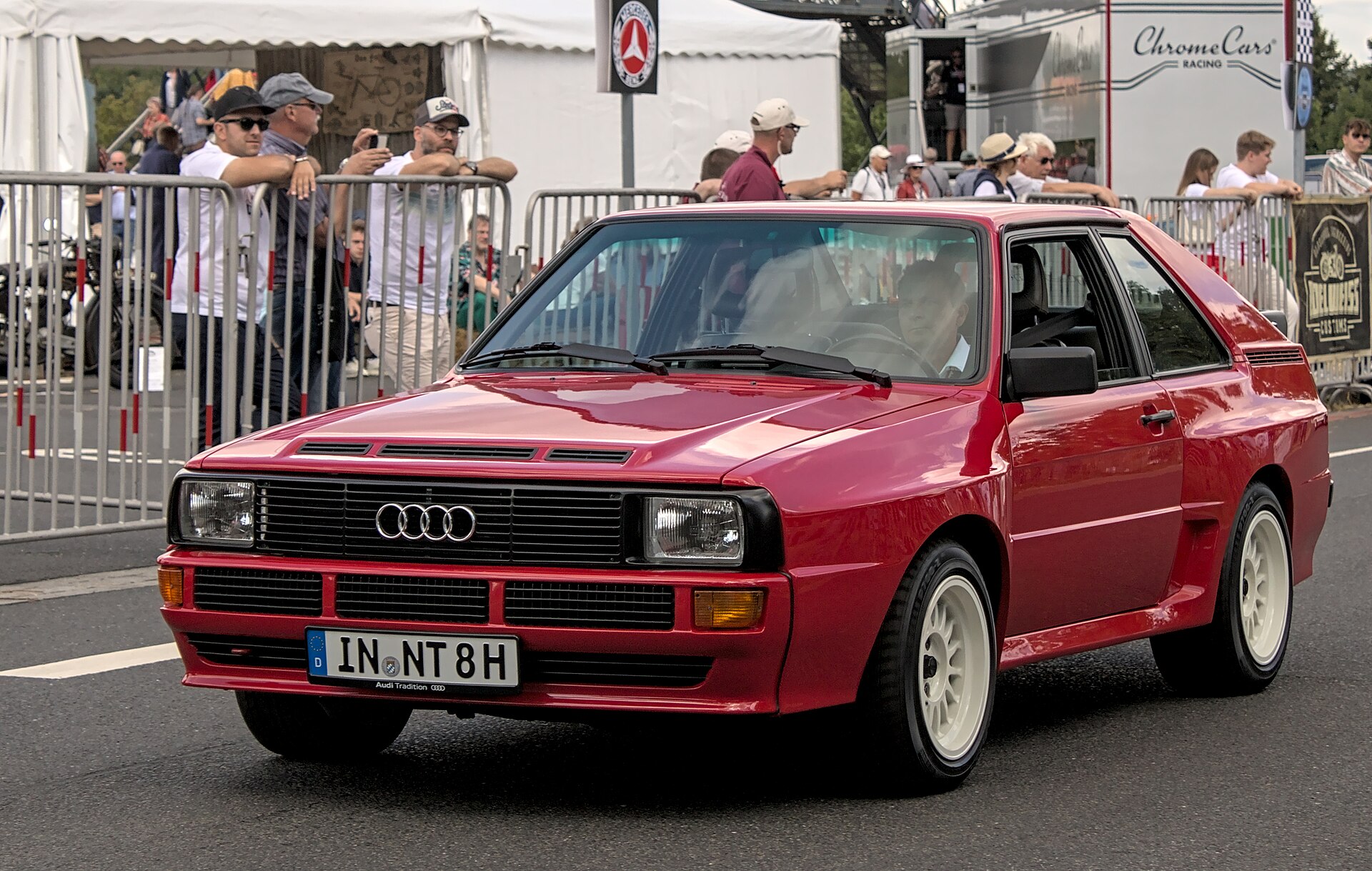 Audi Sport Quattro mit verkürztem Radstand und ausgeprägten Kotflügelverbreiterungen, Homologations-Sondermodell der Gruppe B