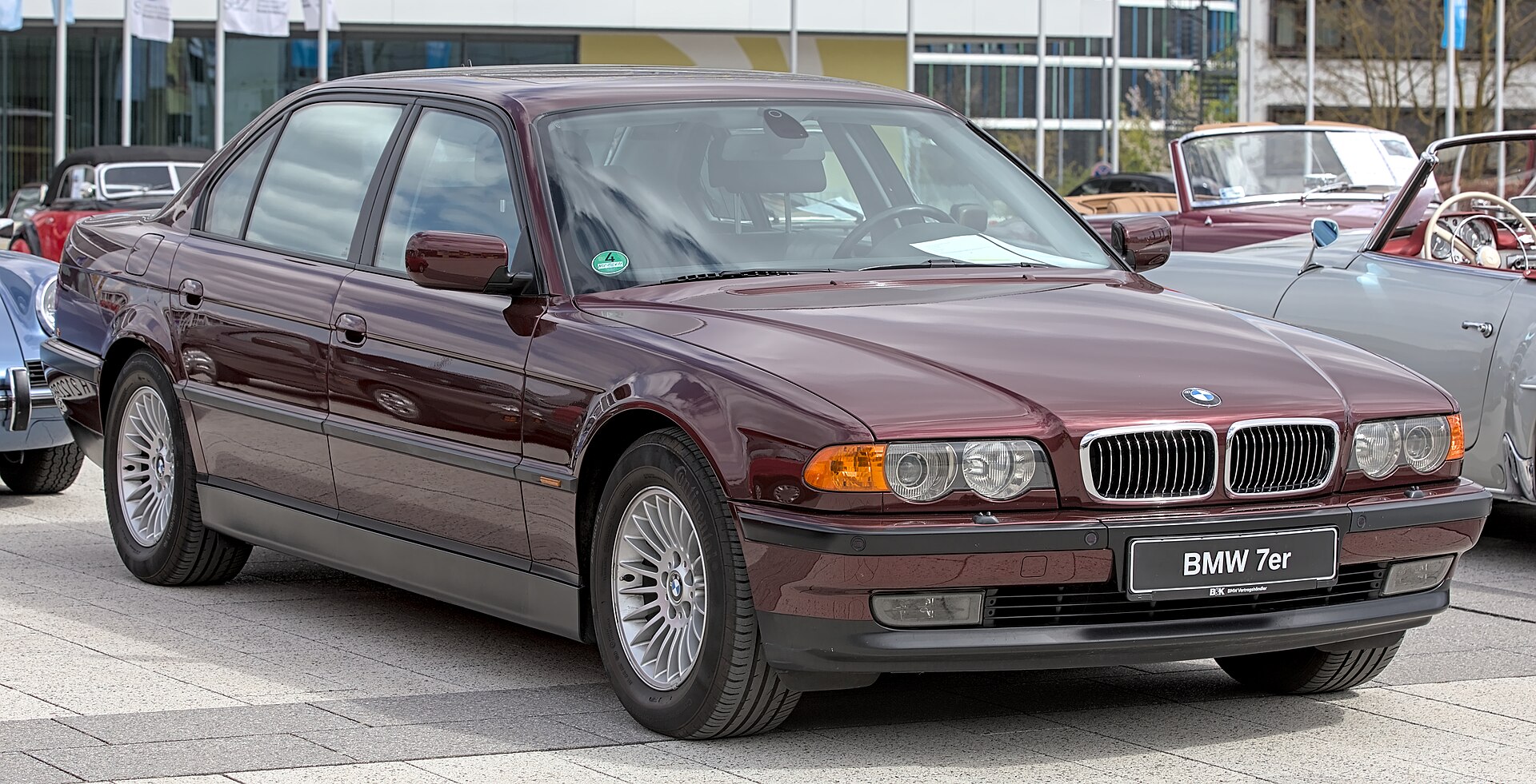 BMW E38 750i/iL V12, BMW Klassiker