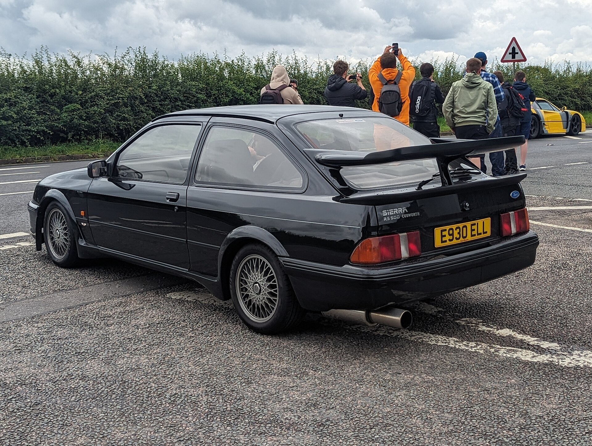 Ford Sierra RS500 Cosworth, Homologations-Sondermodell mit Doppel-Heckspoiler