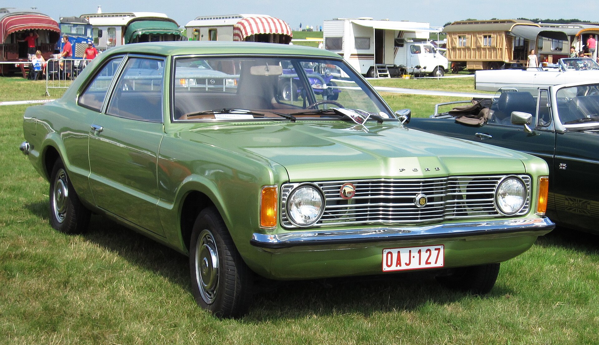 Ford Taunus TC1 Knudsen mit markanter Doppelscheinwerfer-Front
