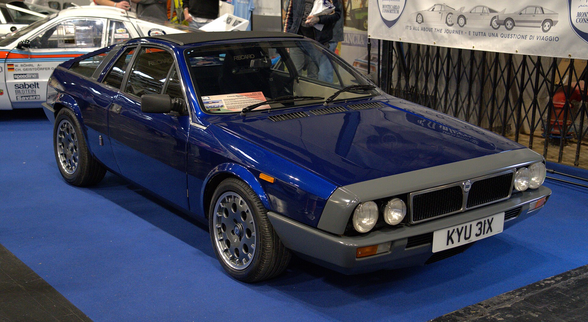 Lancia Beta Montecarlo Spider S2 in Blau, Frontansicht, Baujahr 1982
