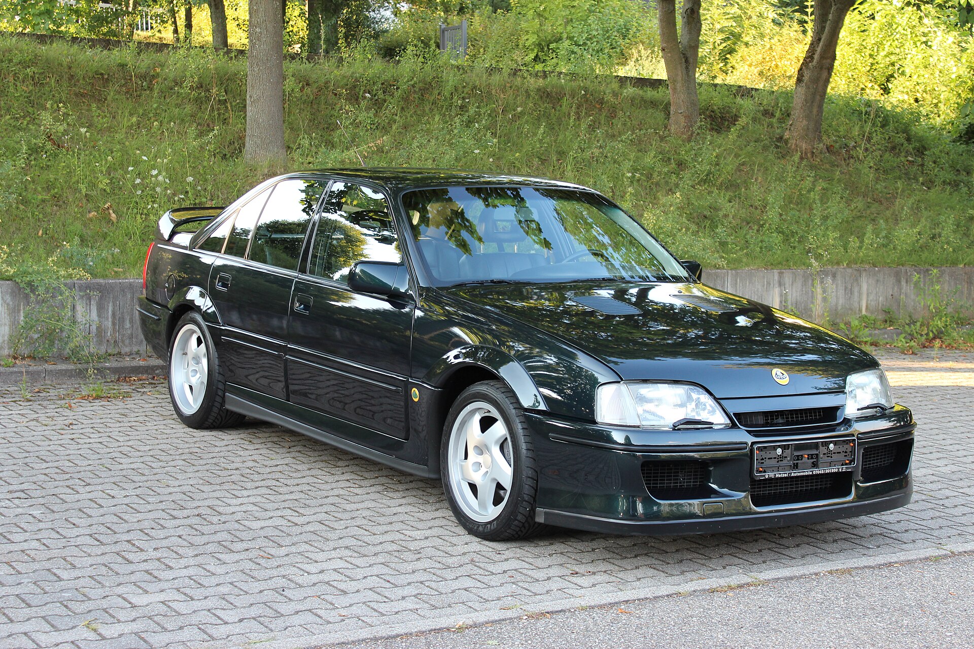 Lotus Omega, 377 PS Biturbo Limousine
