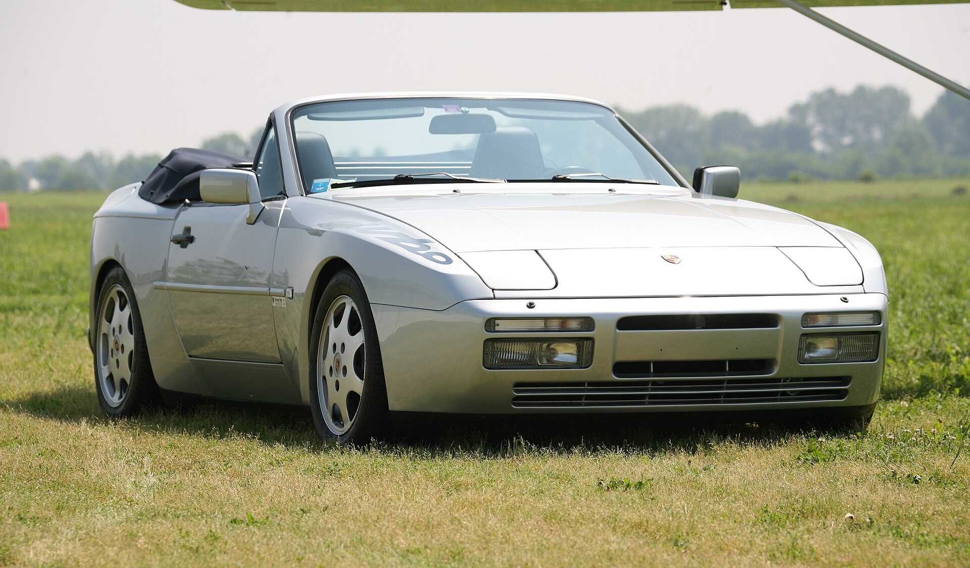 Porsche 944 Turbo (951)